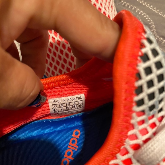 Adidas - Picture 3 of 3